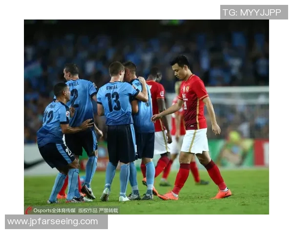 劳塔罗背影尽显锋芒 足球场上勇敢前行的背后故事 劳塔罗背影尽显锋芒 足球场上勇敢前行的背后故事