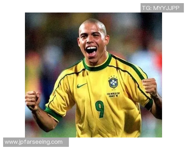 回顾2002年退役足球巨星的辉煌时刻与绿茵场上的最后荣耀