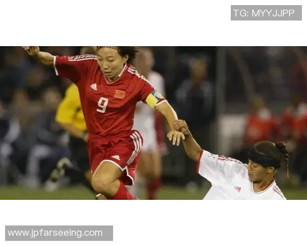 现今世界足球排名第一球星背后的传奇故事与成就解析 现今世界足球排名第一球星背后的传奇故事与成就解析